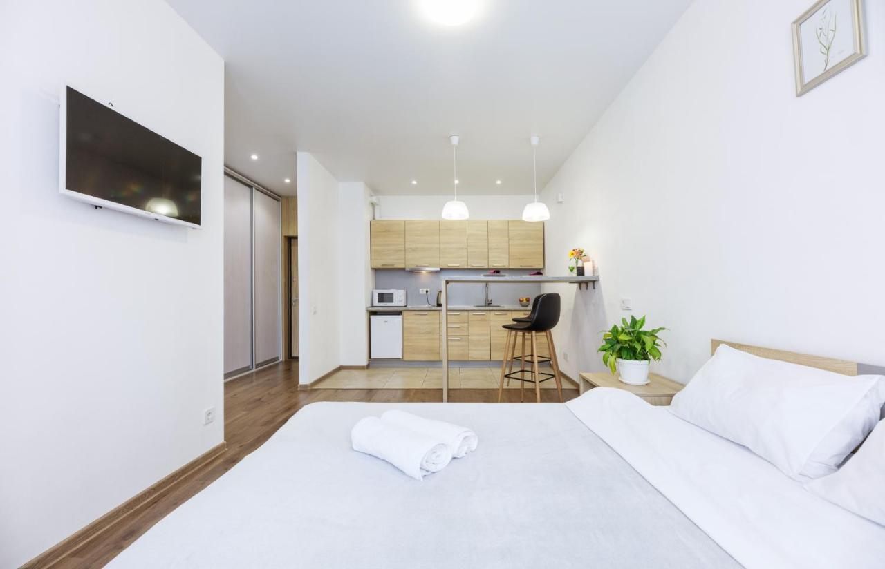 Nyvky Like Home - Studio - Apt 20 Kiev Eksteriør bilde